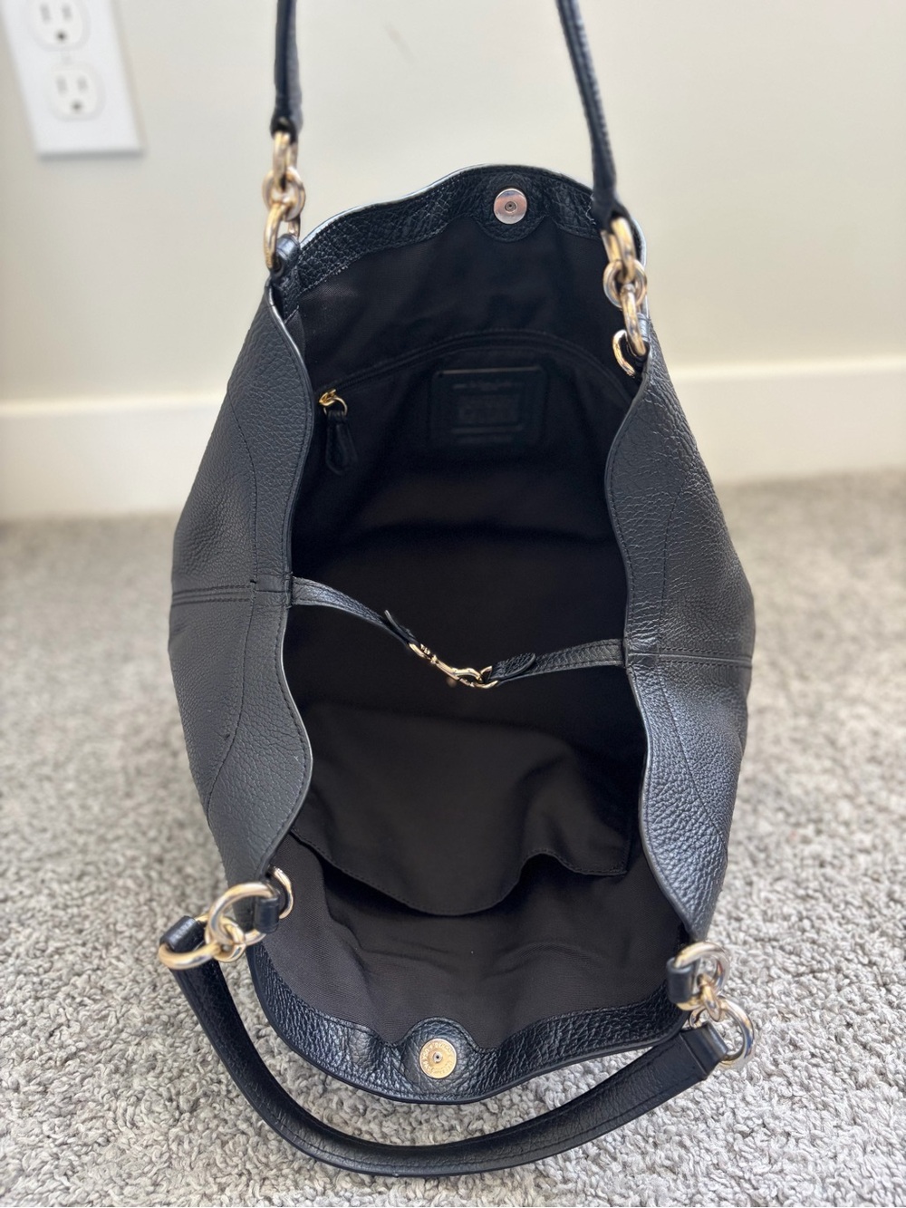 Coach Black Pebble Leather Hobo Shoulder Bag with Gold Hardware - Picture 4 of 11